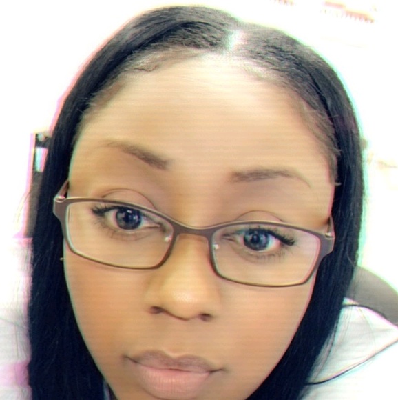 Meet your Posher, Krystal - Picture 1 of 1